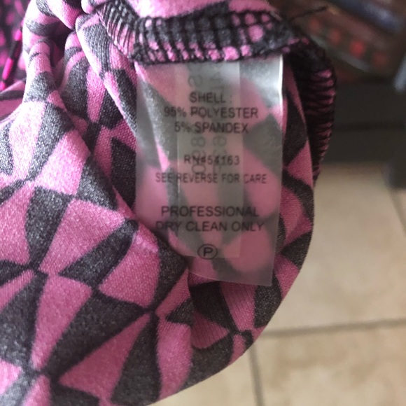 Sleeveless Calvin Klein Top NWOT - Picture 4 of 4